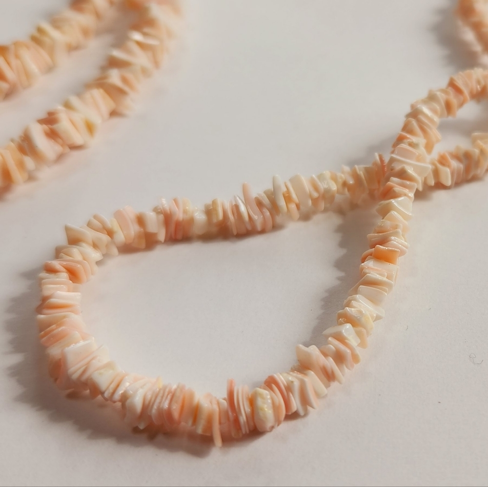 Early 00s Fashion Staple: Puka Shell Necklace and Bracelet
